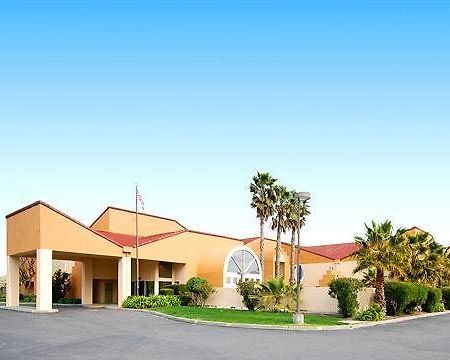 Quality Inn & Suites Vacaville Exteriör bild
