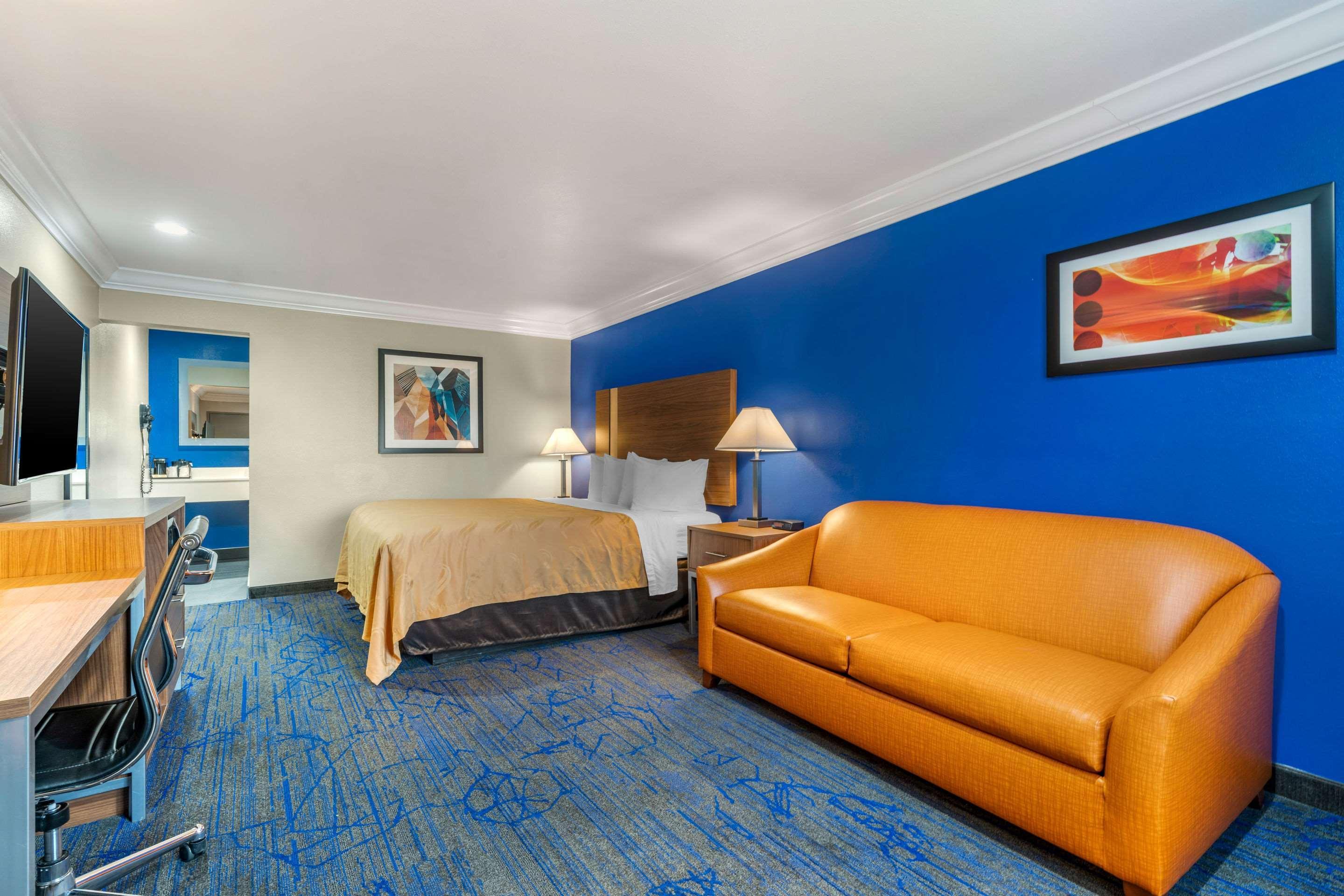 Quality Inn & Suites Vacaville Exteriör bild