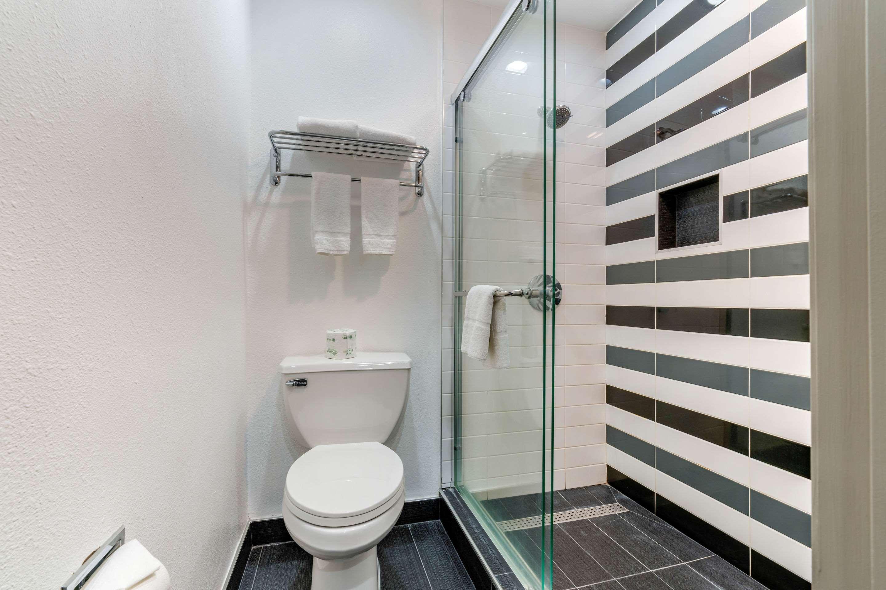 Quality Inn & Suites Vacaville Exteriör bild