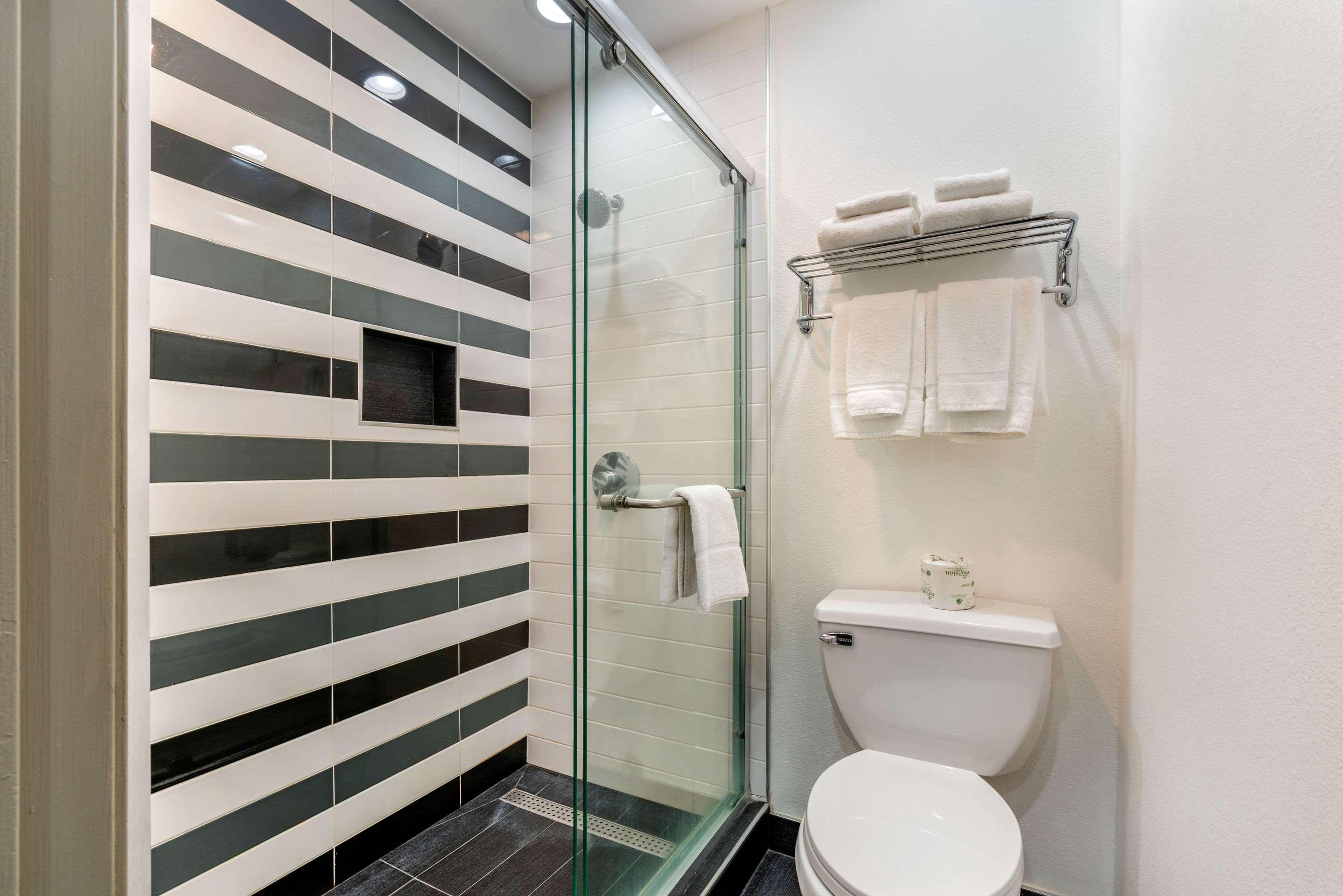 Quality Inn & Suites Vacaville Exteriör bild