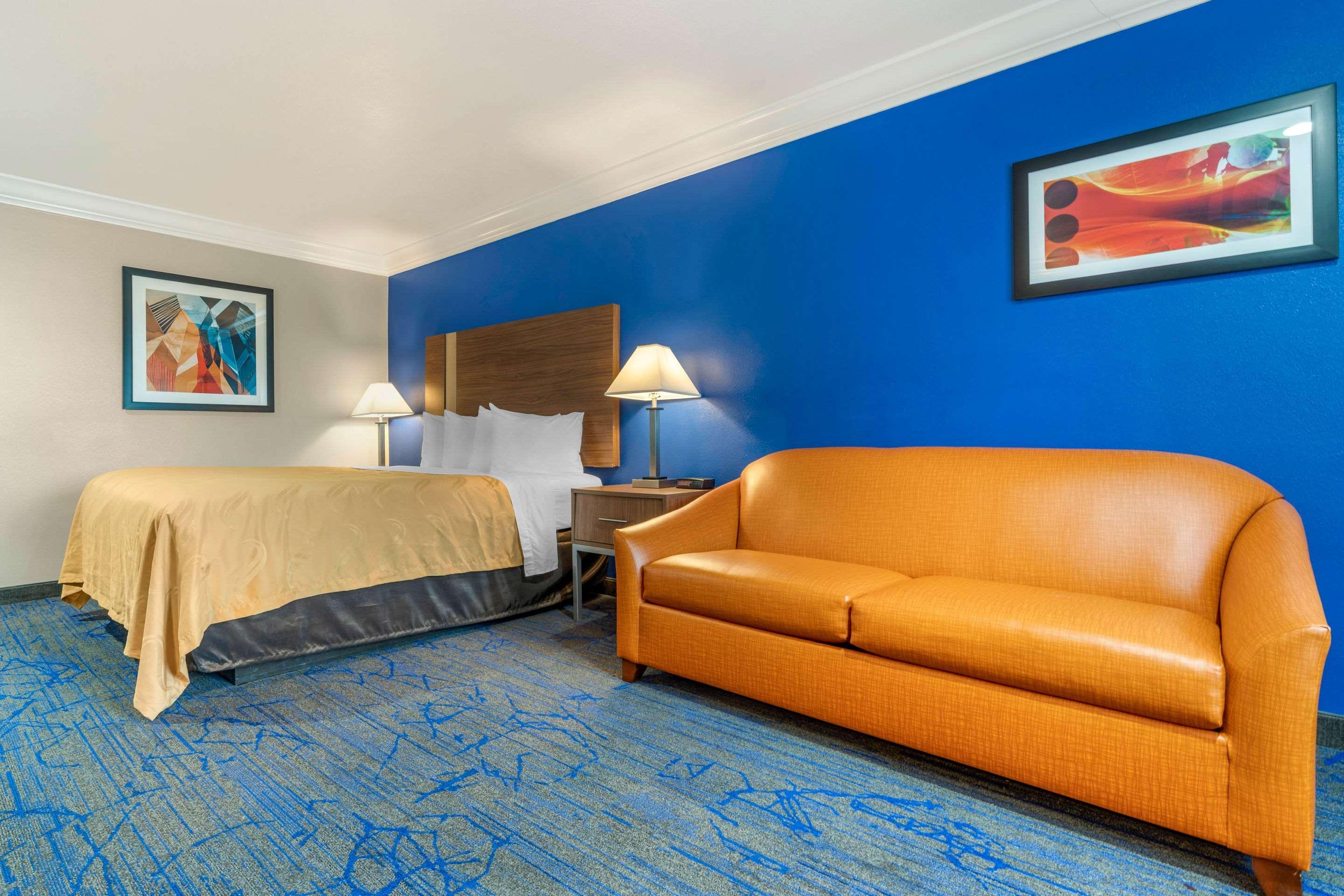 Quality Inn & Suites Vacaville Exteriör bild