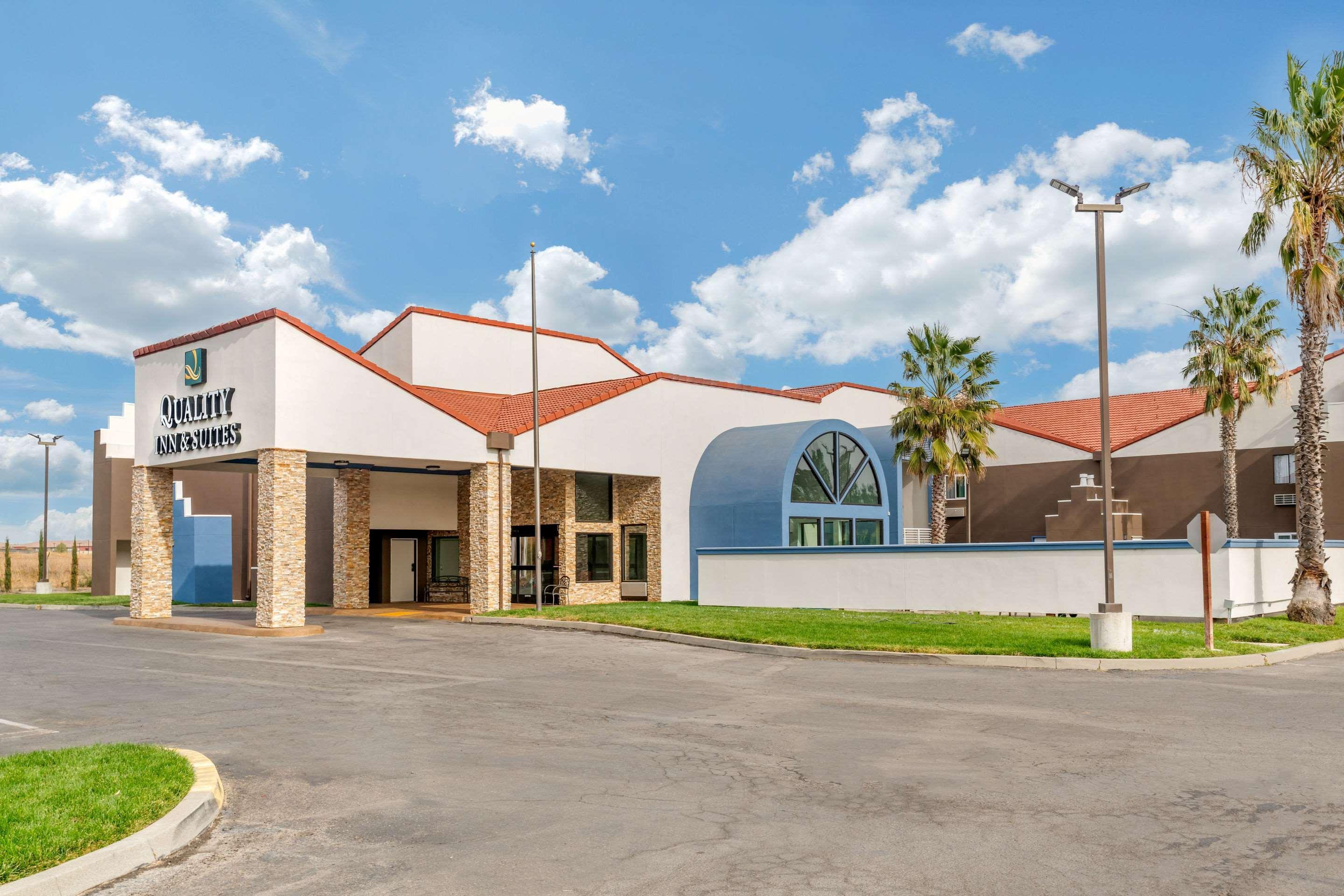 Quality Inn & Suites Vacaville Exteriör bild