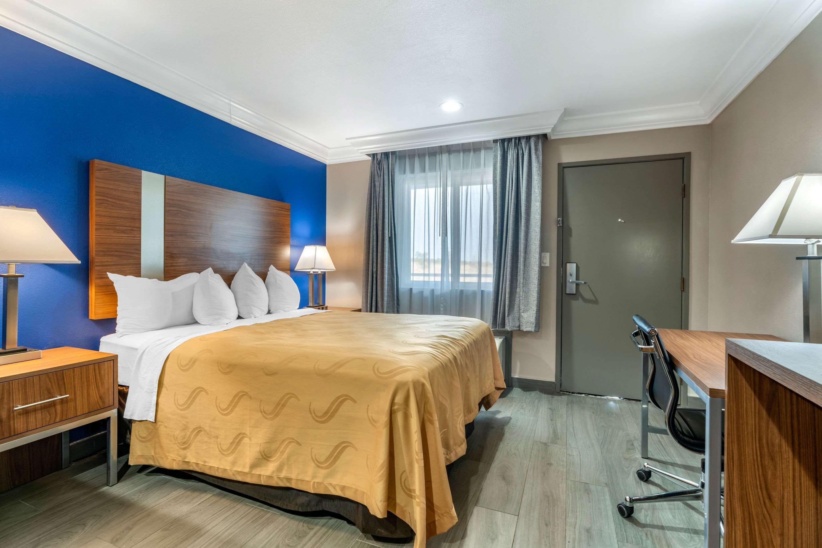 Quality Inn & Suites Vacaville Exteriör bild