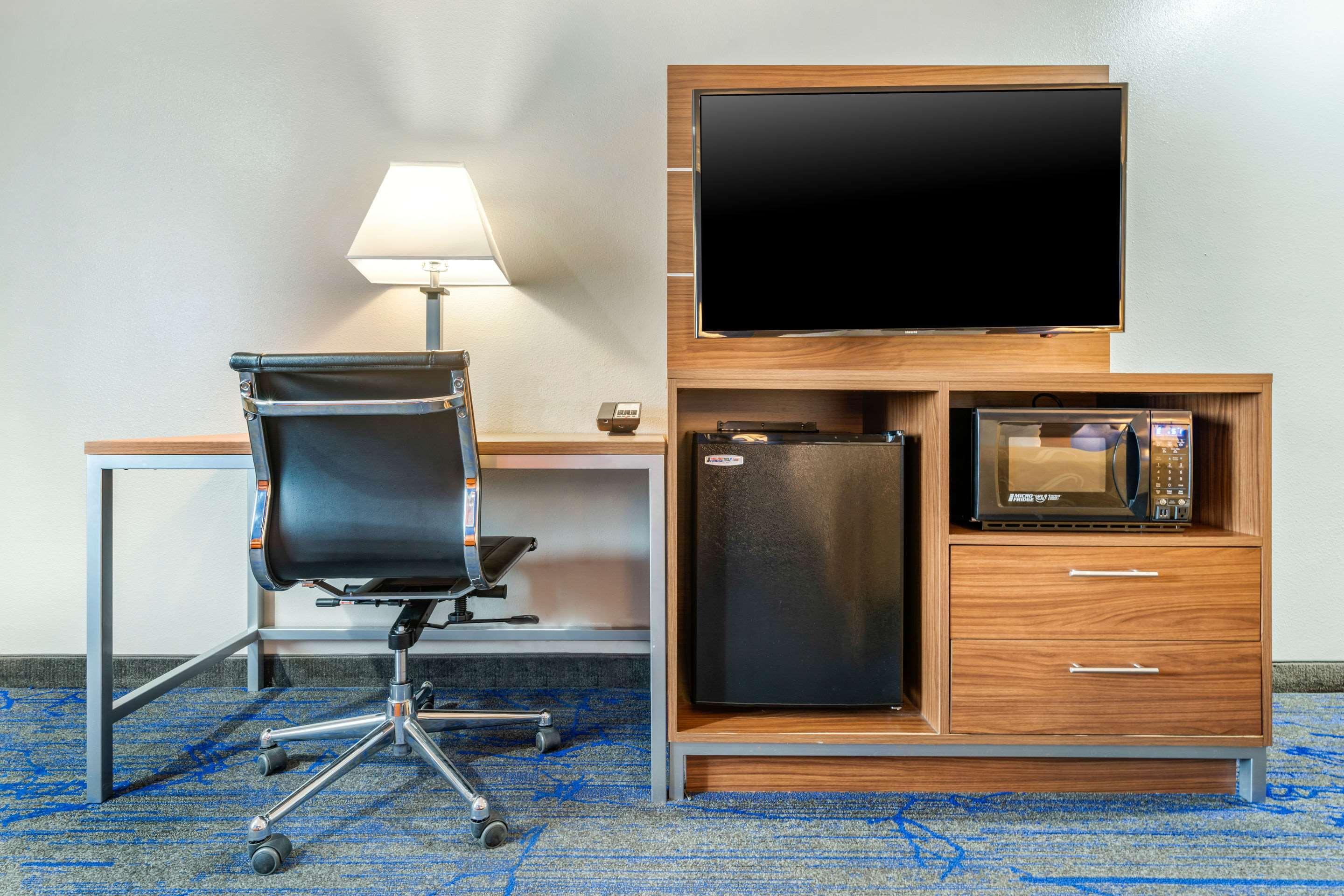 Quality Inn & Suites Vacaville Exteriör bild