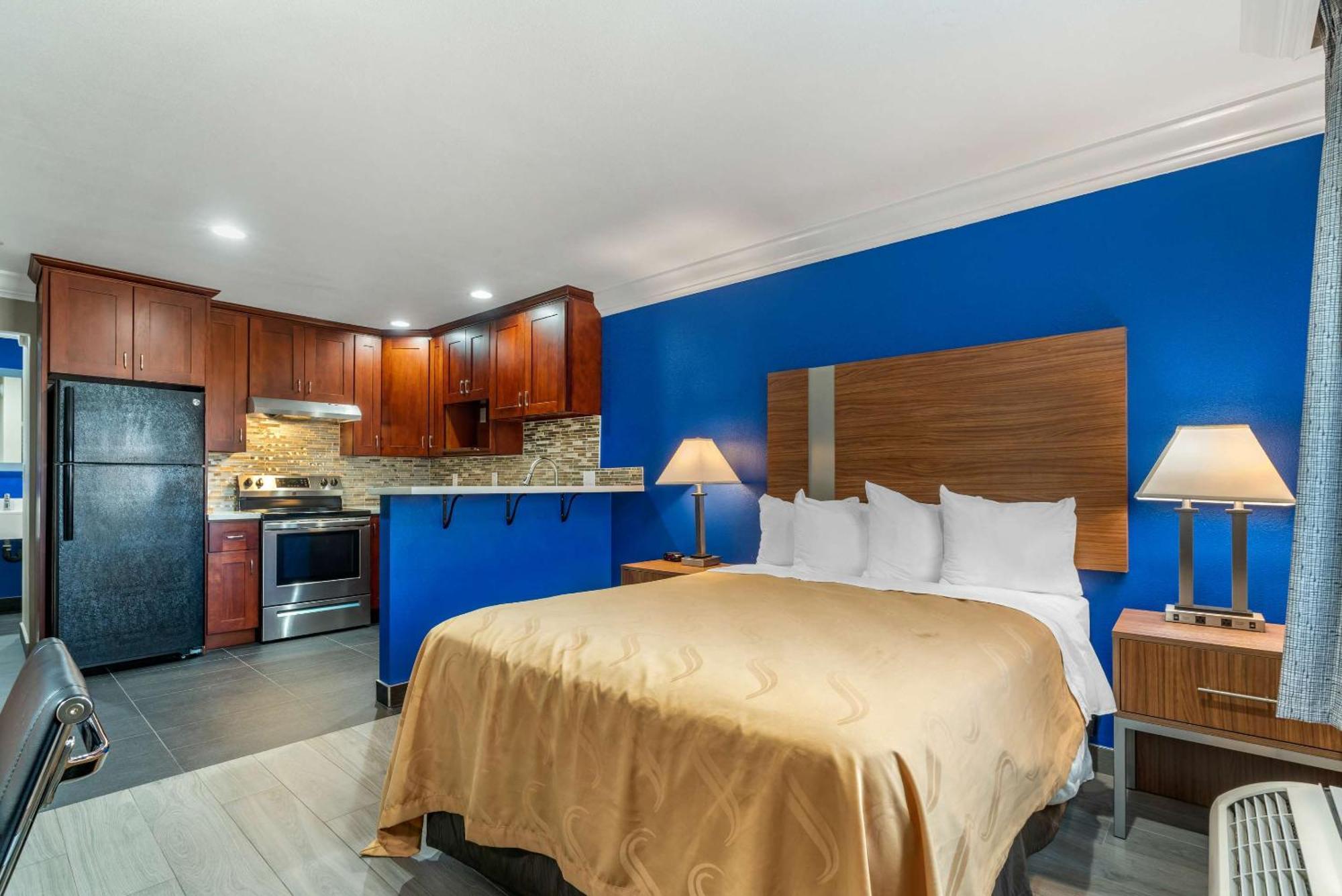 Quality Inn & Suites Vacaville Exteriör bild