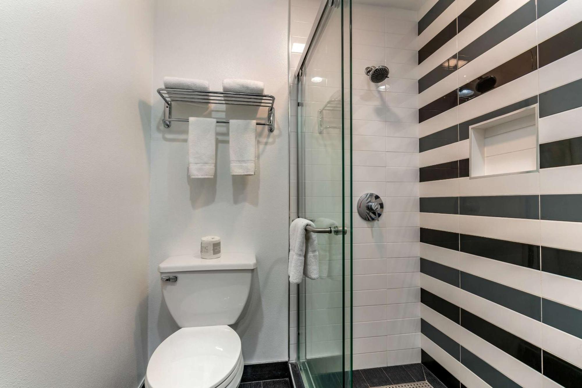 Quality Inn & Suites Vacaville Exteriör bild