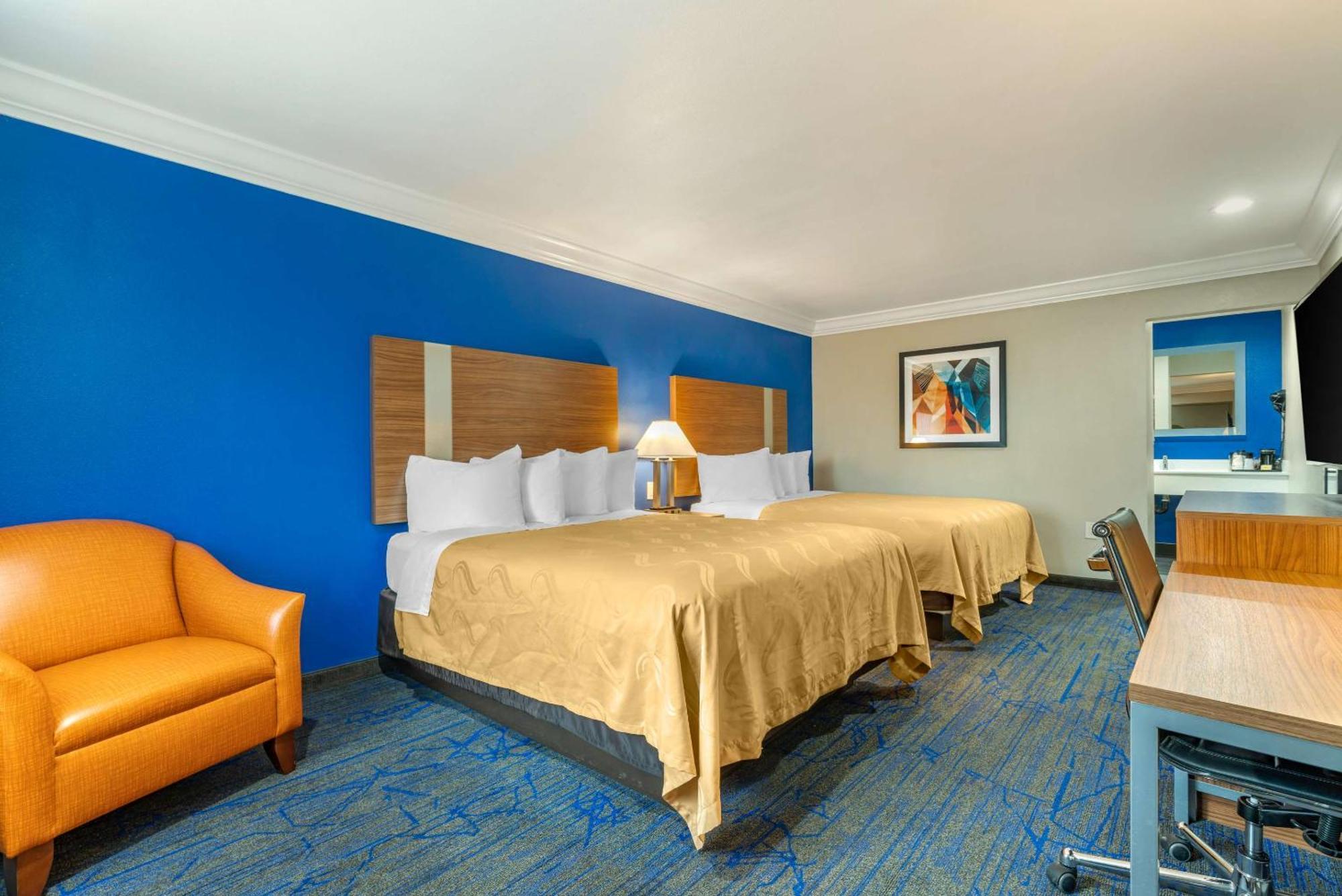 Quality Inn & Suites Vacaville Exteriör bild